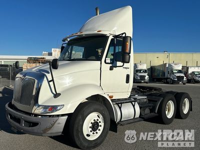 2009 International 8600 2009 International 8600 6x4 T/A Day Cab Truck Tractor 1HSHXAHR89J079164 - główne zdjęcie licytacji z USA - miniatura