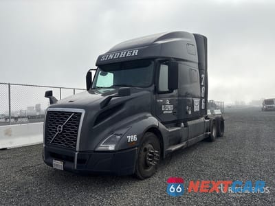 2019 Volvo Vnl 760 2019 Volvo VNL760 6x4 T/A Sleeper Truck Tractor 4V4NC9EH0KN201388 - główne zdjęcie licytacji z USA - miniatura