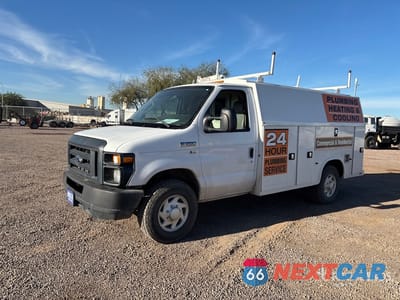 2017 Ford E-350 2017 Ford E-350 Cargo Van 1FDWE3F64HDC60247 - główne zdjęcie licytacji z USA - miniatura