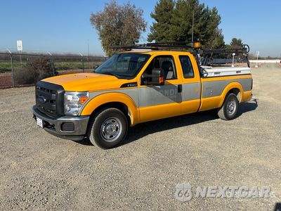 2014 Ford F-250 2014 Ford F-250 XL 4x2 Extended Cab Pickup 1FT7X2ATXEEB37598 - główne zdjęcie licytacji z USA - miniatura