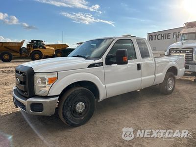 2016 Ford F-250 2016 Ford F-250 XL 4x2 Extended Cab Pickup (Inoperable) 1FT7X2A64GED42380 - główne zdjęcie licytacji z USA - miniatura