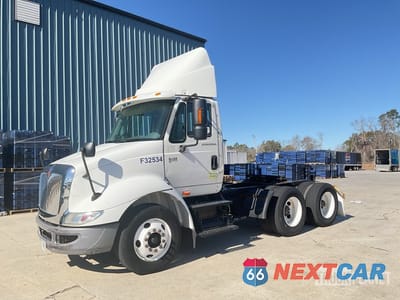 2005 International 8600 2005 International 8600 6x4 T/A Day Cab Truck Tractor 1HSHXAHR65J146354 - główne zdjęcie licytacji z USA - miniatura