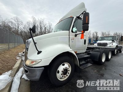 2005 International 8600 2005 International 8600 6x4 T/A Day Cab Truck Tractor 1HSHXAHR95J026595 - główne zdjęcie licytacji z USA - miniatura