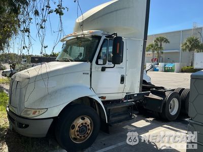 2013 International 8600 2013 International 8600 6x4 T/A Day Cab Truck Tractor (Inoperable) 1HSHXSHR0DJ091680 - główne zdjęcie licytacji z USA - miniatura