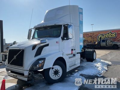 2017 Volvo Vnl 2017 Volvo VNL 4x2 S/A Day Cab Truck Tractor (Inoperable) 4V5N39UG8HN993691 - główne zdjęcie licytacji z USA - miniatura