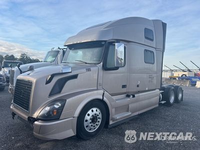 2017 Volvo Vnl 2017 Volvo VNL 6x4 T/A Sleeper Truck Tractor (Inoperable) 4V4NC9EH9HN994277 - główne zdjęcie licytacji z USA - miniatura