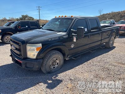 2015 Ford F-250 2015 Ford F-250 XL 4x2 Crew Cab Pickup 1FT7W2AT5FEA02307 - główne zdjęcie licytacji z USA - miniatura