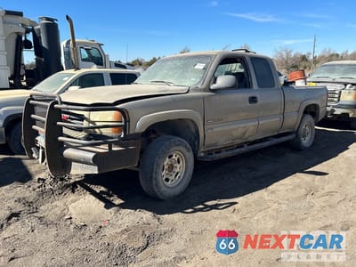 2003 GMC 2500 Hd 2003 GMC 2500 HD 4x2 Extended Cab Pickup (Inoperable) 1GTHC29U33E100158 - główne zdjęcie licytacji z USA - miniatura