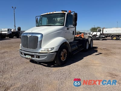 2007 International 8600 2007 International 8600 6x4 T/A Day Cab Truck Tractor 1HSHXAHR47J409251 - główne zdjęcie licytacji z USA - miniatura