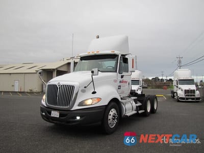 2009 International Prostar Premium 2009 International ProStar Premium 6x4 T/A Day Cab Truck Tractor 2HSCUAPR09C091649 - główne zdjęcie licytacji z USA - miniatura