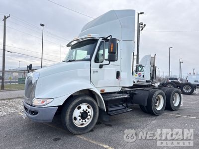 2007 International 8600 2007 International 8600 6x4 T/A Day Cab Truck Tractor 1HSHXSBR47J412097 - główne zdjęcie licytacji z USA - miniatura
