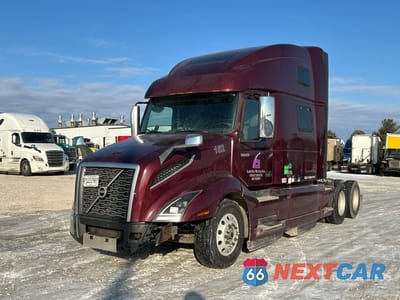 2020 Volvo Vnl 860 2020 Volvo VNL860 6x4 T/A Sleeper Truck Tractor 4V4NC9EH2LN241778 - główne zdjęcie licytacji z USA - miniatura