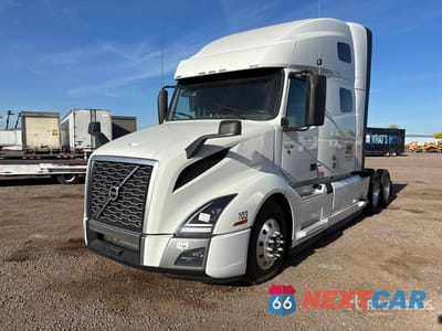 2023 Volvo Vnl 760 2023 Volvo VNL760 6x4 T/A Sleeper Truck Tractor 4V4NC9EH7PN310745 - główne zdjęcie licytacji z USA - miniatura
