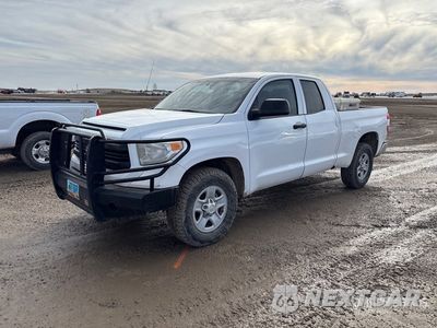 2014 Toyota Tundra 2014 Toyota Tundra 4x4 Crew Cab Pickup 5TFUM5F16EX056641 - główne zdjęcie licytacji z USA - miniatura