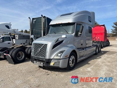 2019 Volvo Vnl 760 2019 Volvo VNL760 6x4 T/A Sleeper Truck Tractor (Inoperable) 4V4NC9EH6KN906471 - główne zdjęcie licytacji z USA - miniatura
