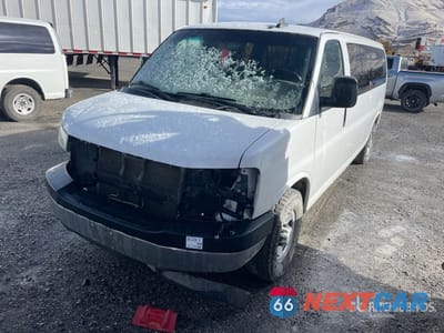 2020 Chevrolet Express 3500 2020 Chevrolet Express 3500 Passenger Van (Inoperable) 1GAZGNFG7L1268314 - główne zdjęcie licytacji z USA - miniatura