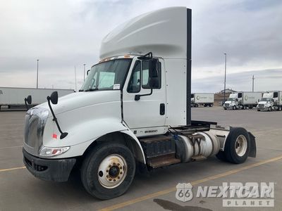 2017 International 8600 2017 International 8600 4x2 S/A Day Cab Truck Tractor 3HSHWSNN4HN685471 - główne zdjęcie licytacji z USA - miniatura