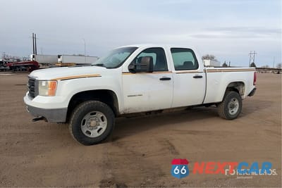 2011 GMC Sierra 2500 Hd 2011 GMC Sierra 2500HD 4x4 Crew Cab Pickup (Inoperable) 1GT12ZCG9BF195494 - główne zdjęcie licytacji z USA - miniatura