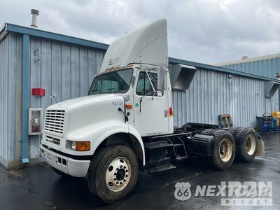 2001 International 8100 2001 International 8100 6x4 T/A Day Cab Truck Tractor (Inoperable) 1HSHCAHR21H396672 - główne zdjęcie licytacji z USA - miniatura