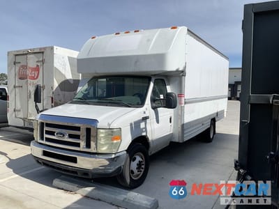 2008 Ford E-350 Cutaway 2008 Ford E-350 CUTAWAY 4x2 Cargo Van (Inoperable) 1FD2E35L58DA89272 - główne zdjęcie licytacji z USA - miniatura
