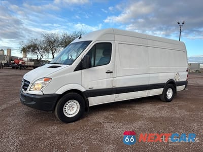 2011 Mercedes-Benz Sprinter 2011 Mercedes-Benz Sprinter 2500 Cargo Van WD3PE8CB8B5605699 - główne zdjęcie licytacji z USA - miniatura