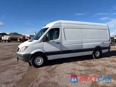 2011 Mercedes-Benz Sprinter 2011 Mercedes-Benz Sprinter 2500 Cargo Van WD3PE8CB9B5608532 - główne zdjęcie licytacji z USA - miniatura