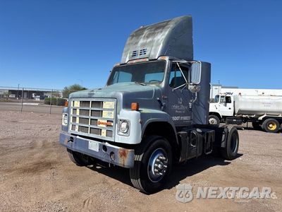 1988 International S 2375 1988 International S2375 4x2 S/A Day Cab Truck Tractor 1HSZDGFN9JH527066 - główne zdjęcie licytacji z USA - miniatura