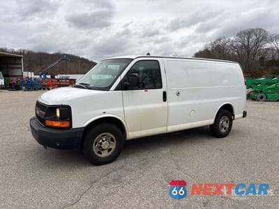 2013 Chevrolet 2500 Express 2013 Chevrolet 2500 Express Cargo Van 1GCWGFCA7D1183779 - główne zdjęcie licytacji z USA - miniatura