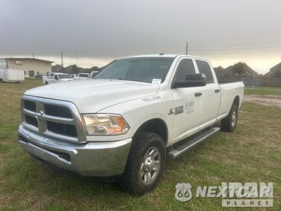 2018 Ram 3500 2018 Ram 3500 4x4 Crew Cab Pickup 3C63R3GL5JG132843 - główne zdjęcie licytacji z USA - miniatura