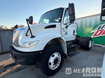 2006 International 4400 2006 International 4400 4x2 S/A Day Cab Truck Tractor (Inoperable) 1HSMKAAN76H331252 - główne zdjęcie licytacji z USA - miniatura