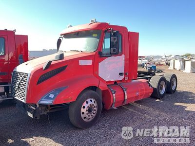 2022 Volvo Vnl 2022 Volvo VNL CNG 6X4 T/A Day Cab Truck Tractor (Inoperable) 4V4NC9UG3NN299426 - główne zdjęcie licytacji z USA - miniatura