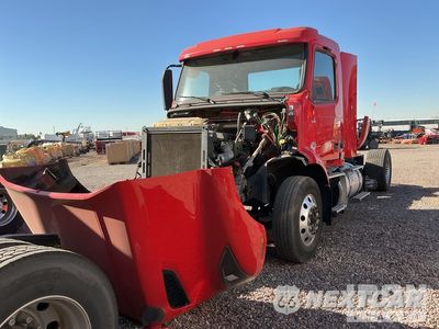 2022 Volvo 2022 Volvo VNR 6X2 T/A Day Cab Truck Tractor (Inoperable) 4V4WB9DH3NN316497 - główne zdjęcie licytacji z USA - miniatura