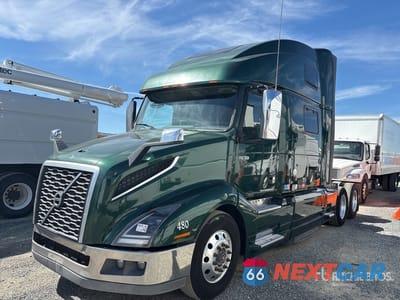 2019 Volvo Vnl 2019 Volvo VNL 6x4 T/A Sleeper Truck Tractor 4V4NC9EH7KN206023 - główne zdjęcie licytacji z USA - miniatura