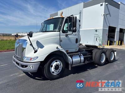 2013 International 8600 2013 International 8600 6x4 T/A Day Cab Truck Tractor 1HSHXSJR6DJ414091 - główne zdjęcie licytacji z USA - miniatura
