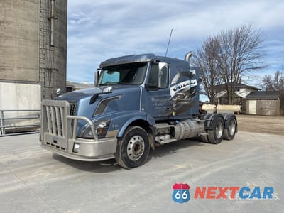 2016 Volvo Vnx 2016 Volvo VNX 6x4 Heavy Haul T/A Sleeper Truck Tractor 4V4XC9KL5GN962135 - główne zdjęcie licytacji z USA - miniatura