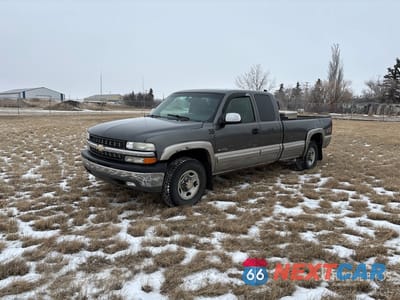2000 Chevrolet Silverado 2500 2000 Chevrolet Silverado 2500 LS 4x4 Extended Cab Pickup 1GCGK29U2YE432369 - główne zdjęcie licytacji z USA - miniatura