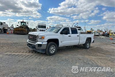 2015 GMC Sierra 3500 Hd 2015 GMC Sierra 3500HD 4x2 Crew Cab Pickup 1GT411E84FF590826 - główne zdjęcie licytacji z USA - miniatura