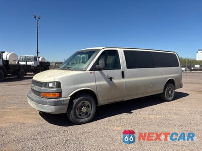 2013 Chevrolet Express 3500 2013 Chevrolet Express 3500 7 Passenger Van 1GAZG1FG7D1124742 - główne zdjęcie licytacji z USA - miniatura