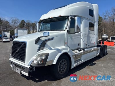 2016 Volvo Vnl 780 2016 Volvo VNL780 6x4 T/A Sleeper Truck Tractor 4V4NC9EH8GN944372 - główne zdjęcie licytacji z USA - miniatura