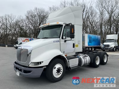 2014 International 8600 2014 International 8600 6x4 T/A Day Cab Truck Tractor 1HSHXSNR8EH041235 - główne zdjęcie licytacji z USA - miniatura