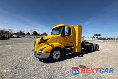 2020 Volvo Vnl 2020 Volvo VNL CNG 6x4 T/A Day Cab Truck Tractor 4V5NC9UG8LN235102 - główne zdjęcie licytacji z USA - miniatura