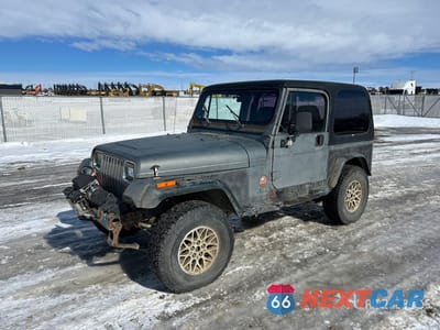 1994 Jeep Wrangler 1994 Jeep Wrangler Sahara 4x4 SUV 1J4FY49S8RP411451 - główne zdjęcie licytacji z USA - miniatura
