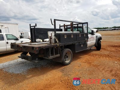 Czwarte zdjęcie samochodu z boku: 2008 FORD F450 SUPER DUTY VIN:1FDXF46YX8ED58394 - miniatura