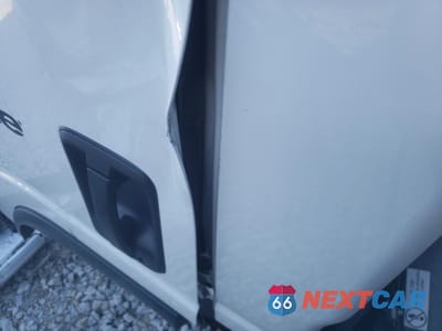 Zdjęcie 10 z 11 samochodu: 2020 ISUZU NPR HD VIN:54DB4W1B9LS806049 - miniatura