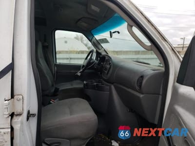 Piąte zdjęcie samochodu w środku: 2006 FORD ECONOLINE E350 SUPER DUTY VAN VIN:1FTSE34L46DB23673 - miniatura