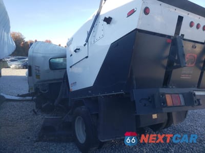 Trzecie zdjęcie samochodu z tyłu: 2020 ISUZU NPR HD VIN:54DB4W1B9LS806049 - miniatura