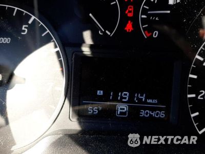 Zdjęcie 8 z 10 samochodu: 2017 NISSAN SENTRA S VIN:3N1AB7AP9HY409024 - miniatura