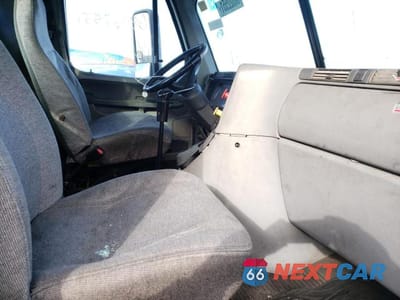 Piąte zdjęcie samochodu w środku: 2007 FREIGHTLINER CONVENTIONAL COLUMBIA VIN:1FUJA6CV37LX24598 - miniatura