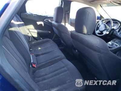 Zdjęcie 6 z 10 samochodu: 2015 CHRYSLER 200 LIMITED VIN:1C3CCCAB6FN697597 - miniatura