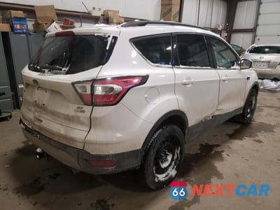 Czwarte zdjęcie samochodu z boku: 2017 FORD ESCAPE SE VIN:1FMCU9G90HUA43313 - miniatura